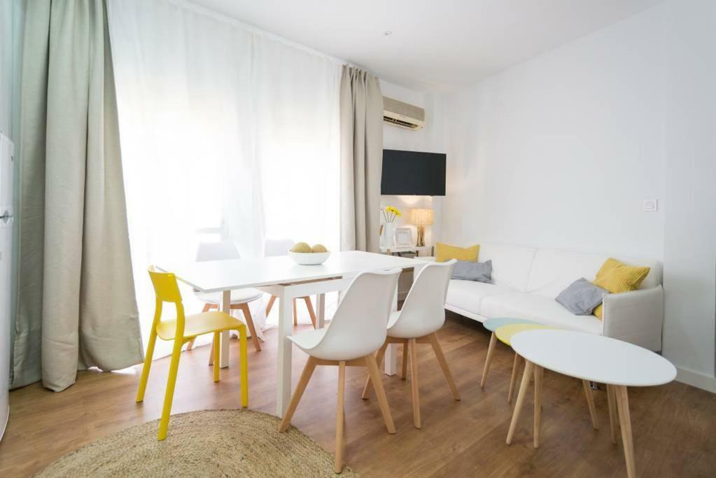 Lyrioshomes Malaga Cervantes 외부 사진